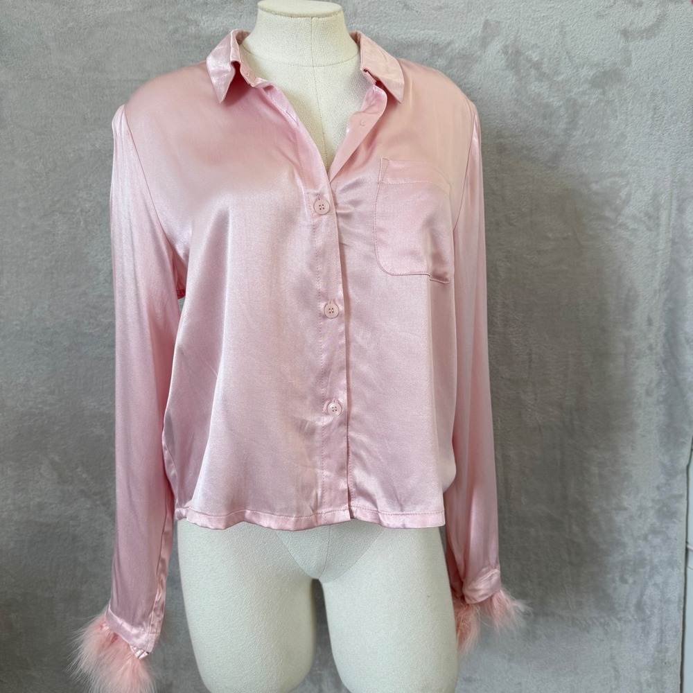Forever 21 NWT Pink Satin Button Front Blouse Feather Cuff Long Sleeve Women's L